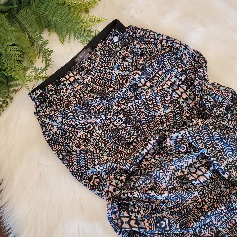 NWOT: Kendall&kylie: black floral skirt
